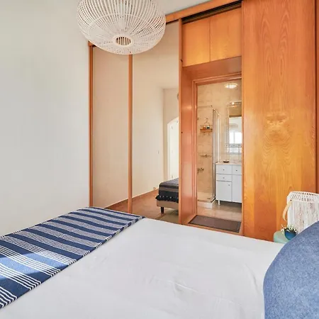 Infinite Ocean View W/ Free Parking By Timecooler Apartment *