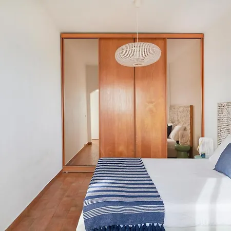 Infinite Ocean View W/ Free Parking By Timecooler