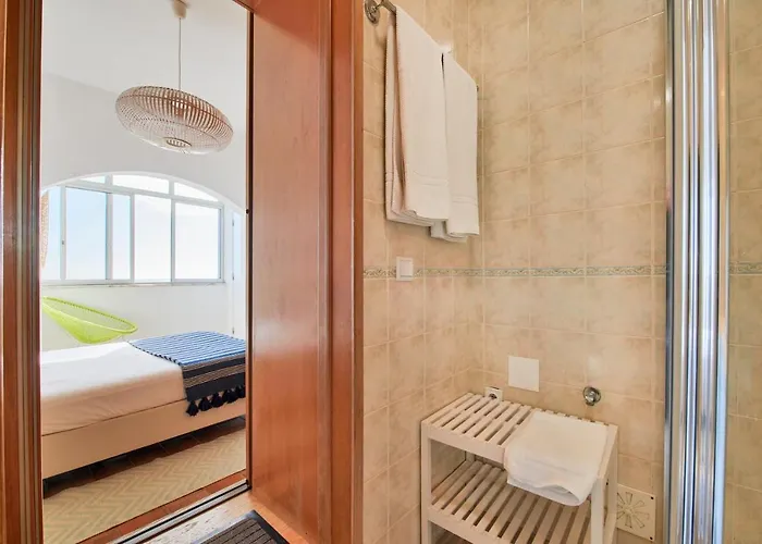 Infinite Ocean View W/ Free Parking By Timecooler Apartament