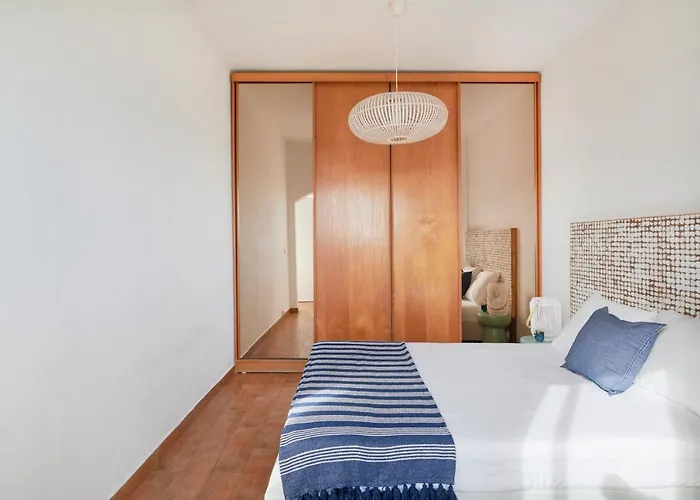Infinite Ocean View W/ Free Parking By Timecooler